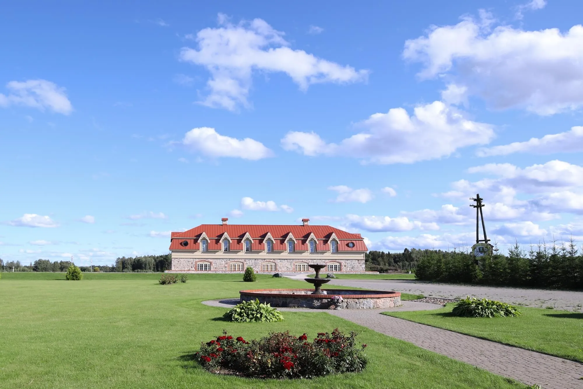 Auree Antiikhotell Õues